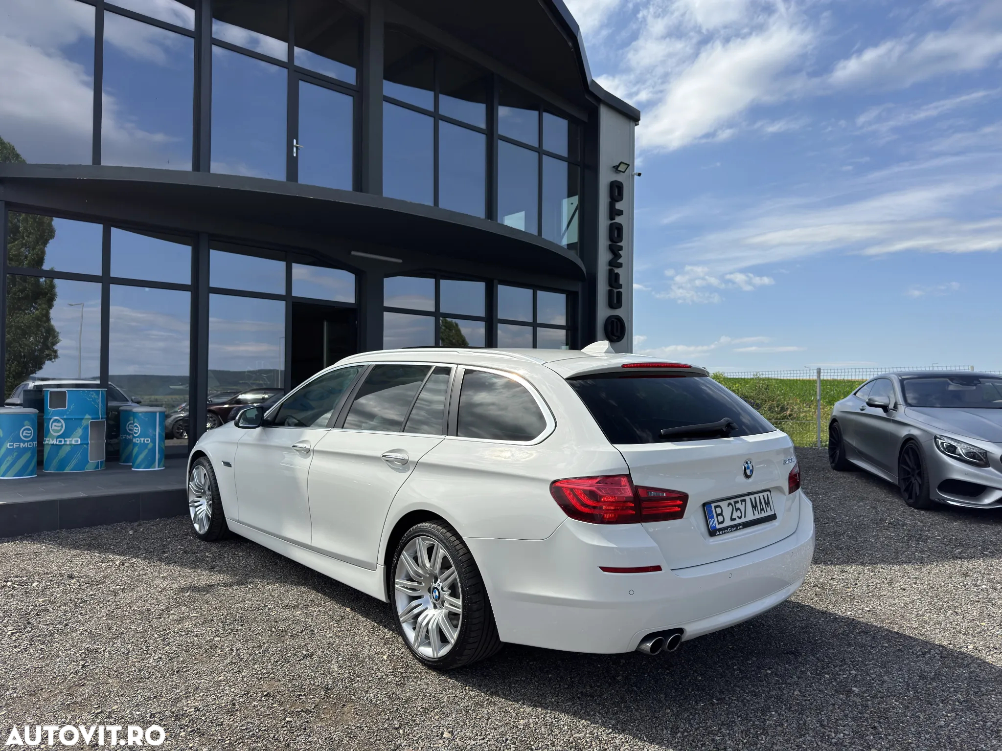 BMW Seria 5 520d - 13