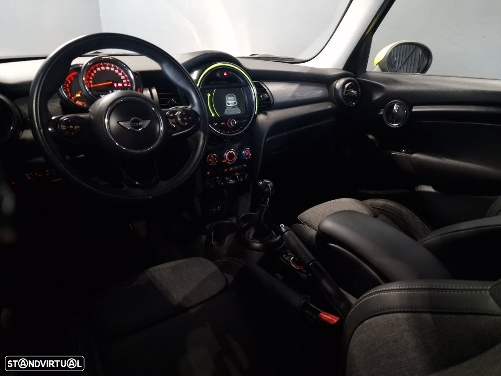 MINI 5 Portas Cooper D - 19
