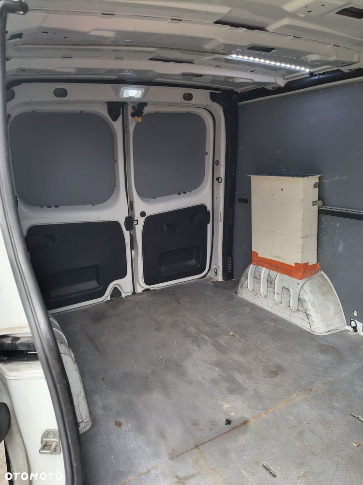 Renault Traffic - 11