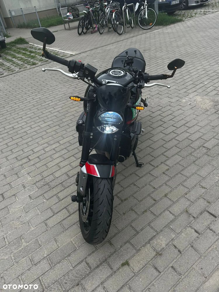 Triumph Trident - 11