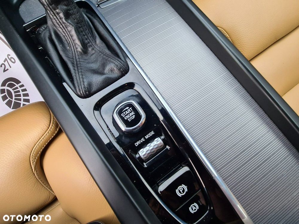 Volvo XC 60 D5 AWD Inscription - 16