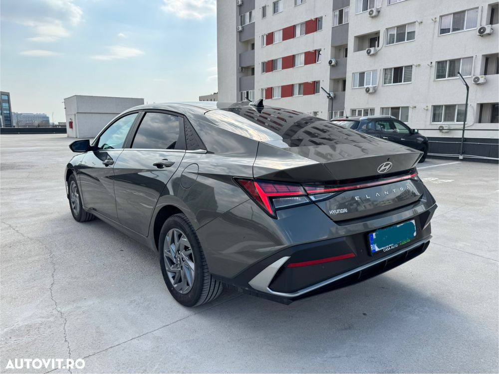 Hyundai Elantra 1.6 l 123 CP CVT Highway - 3