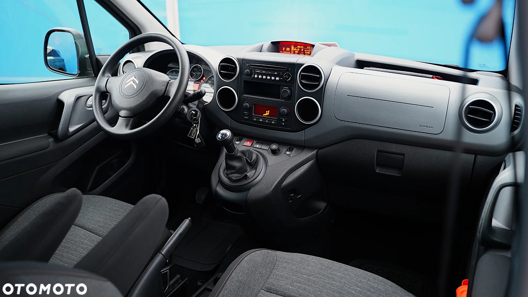 Citroën Berlingo Multispace PureTech 110 SHINE - 28