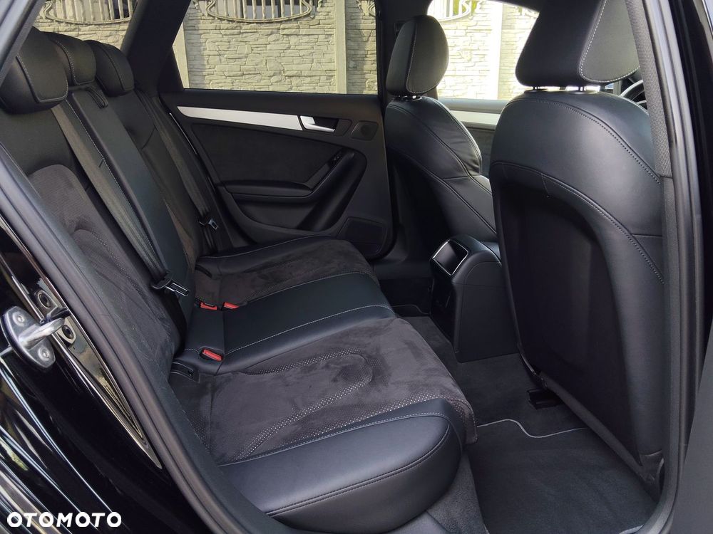 Audi A4 Avant 2.0 TDI DPF quattro S line Sportpaket - 31