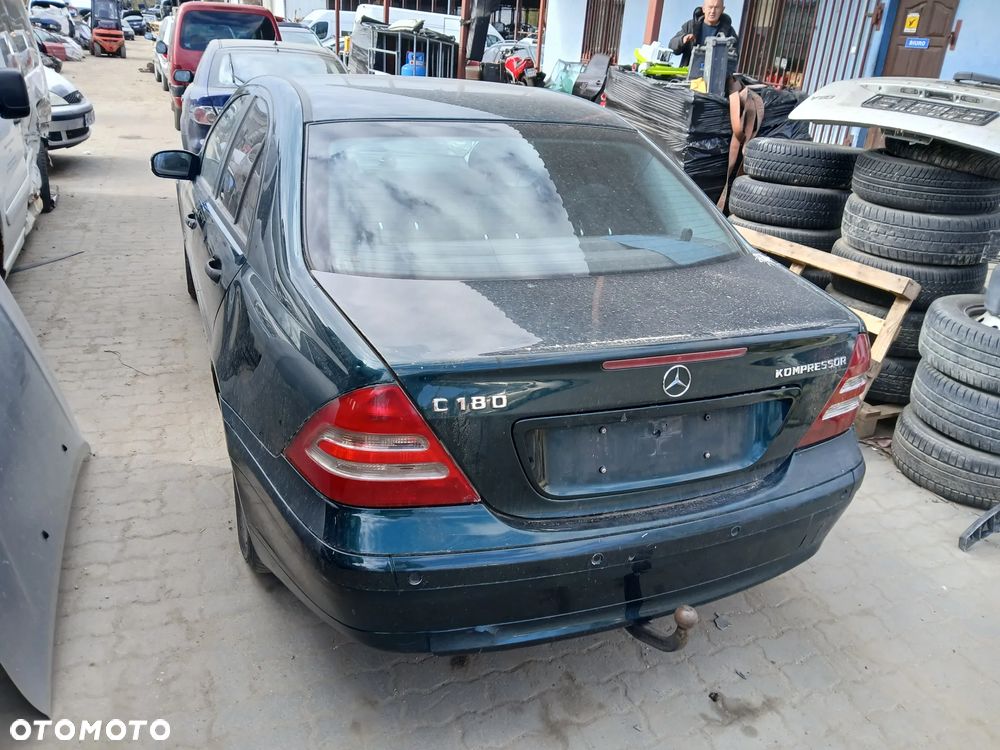 mercedes w203 sedan 816 maska zderzak lampa grill błotnik drzwi zbiornik paliwa szyba - 3