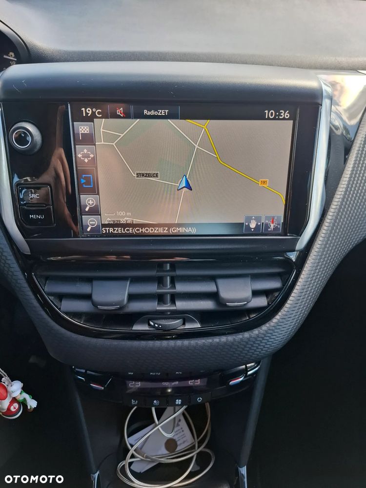 Peugeot 2008 BlueHDi 100 STOP & START Active - 14