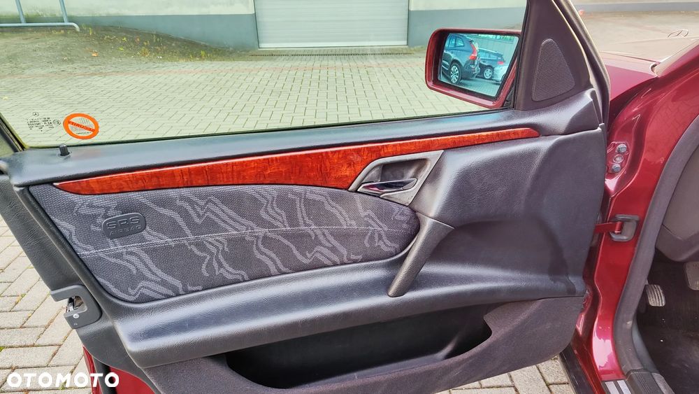 Mercedes-Benz Klasa E 200 CDI Elegance - 11