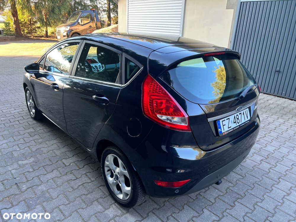 Ford Fiesta - 11