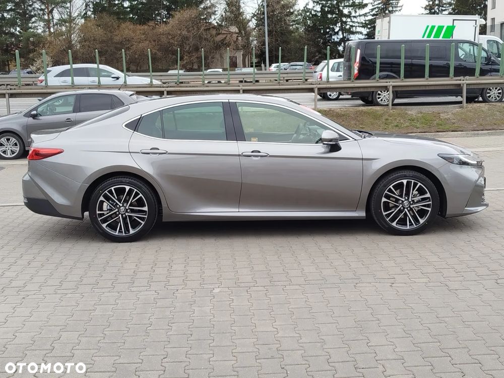 Toyota Camry 2.5 Hybrid Dynamic Force Executive e-CVT - 4