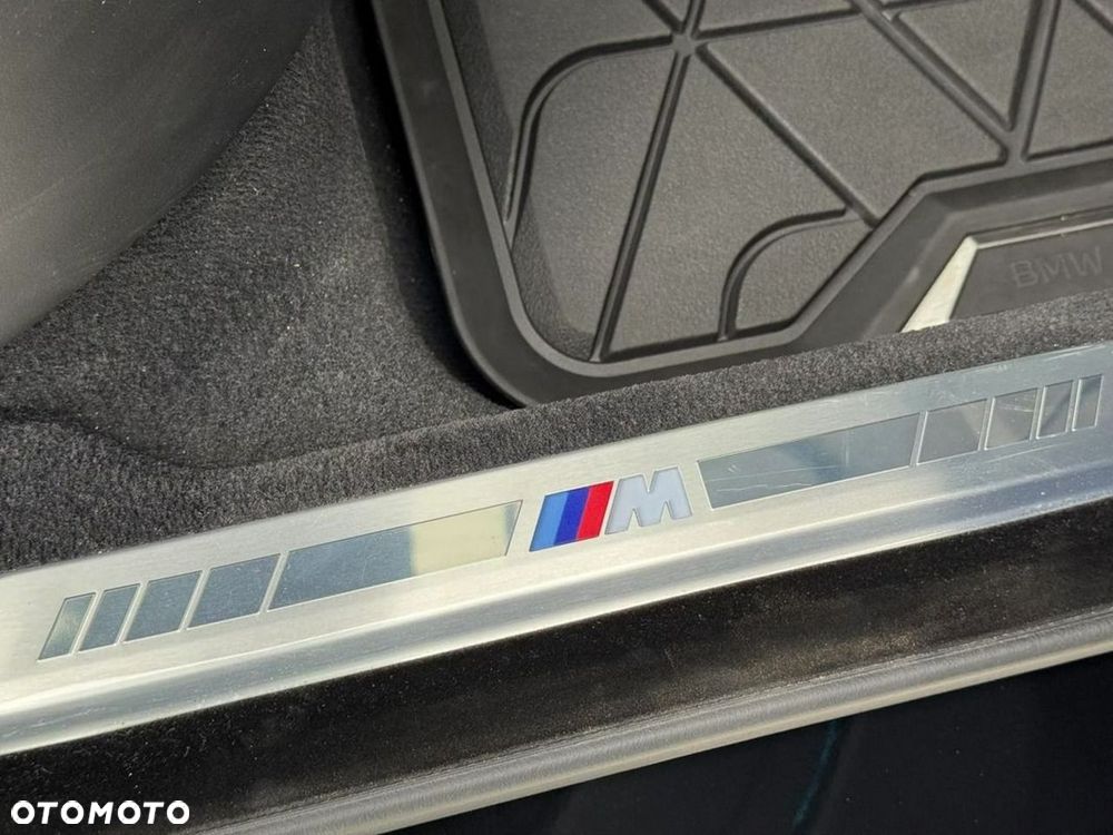 BMW Seria 7 750i xDrive - 9