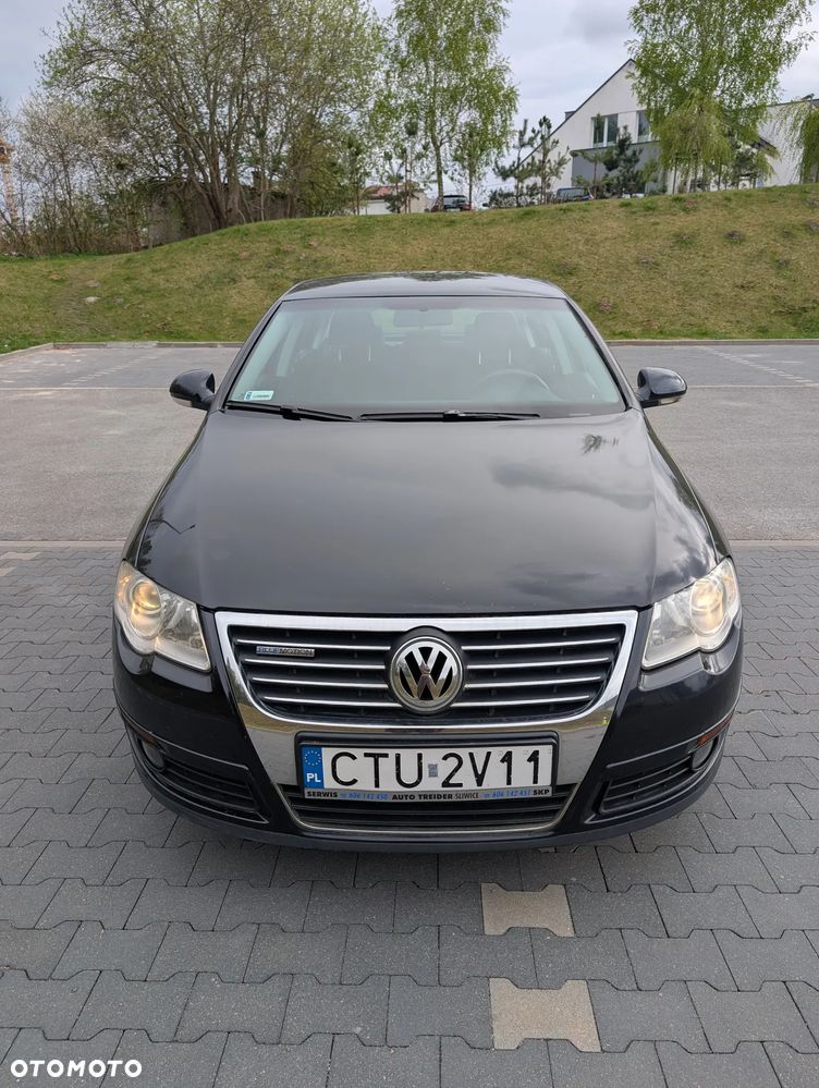 Volkswagen Passat 1.9 TDI DPF BlueMotion - 11