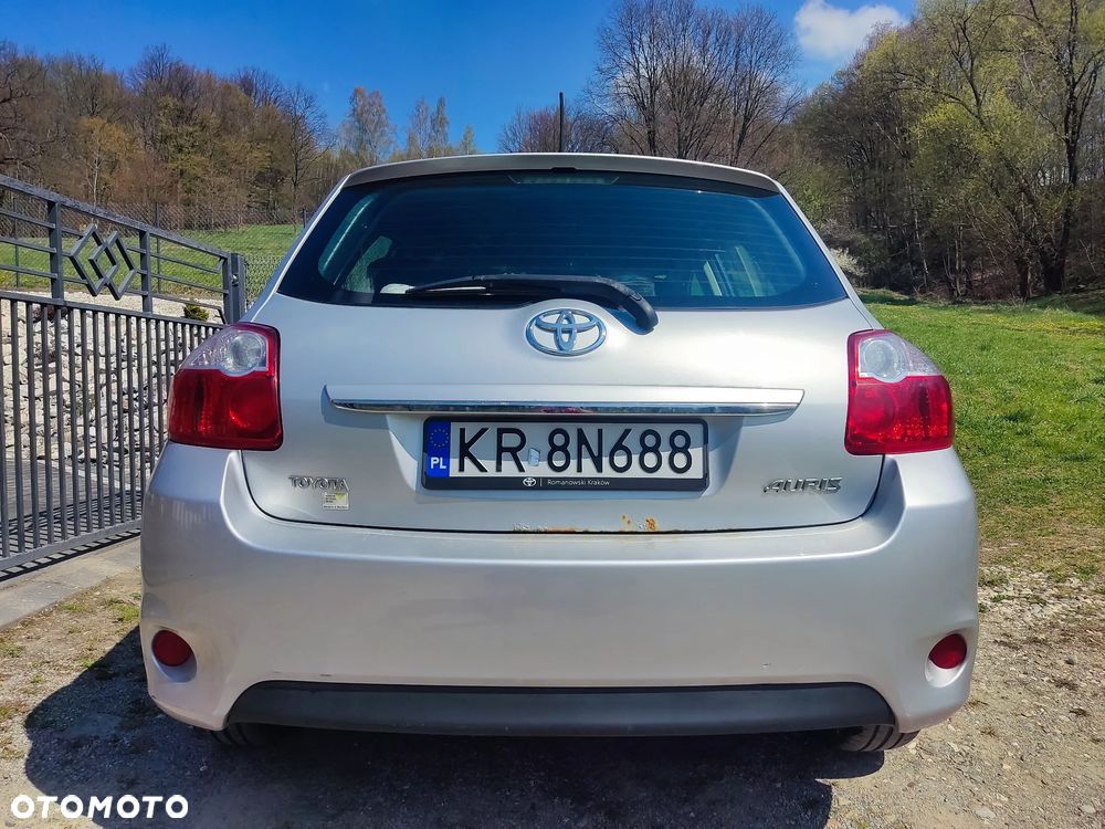 Toyota Auris 1.4 D-4D Terra - 8
