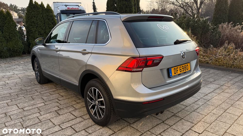 Volkswagen Tiguan 2.0 TDI SCR 4MOTION (BlueMotion Techn.) DSG Highline - 9