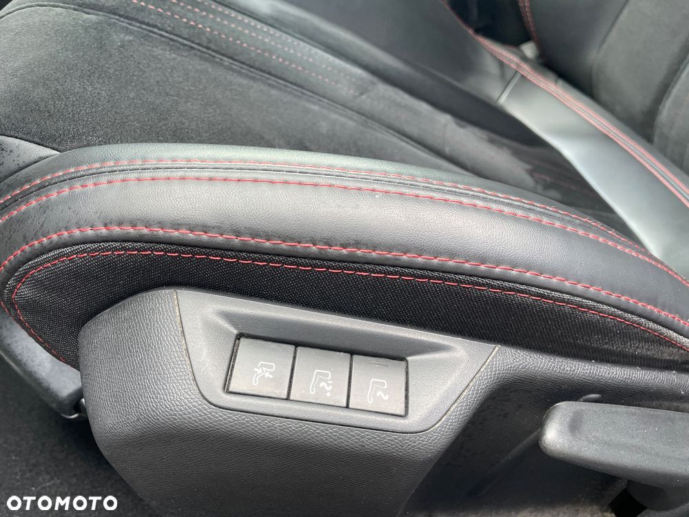 Peugeot 308 1.6 e-THP GT S&S - 16