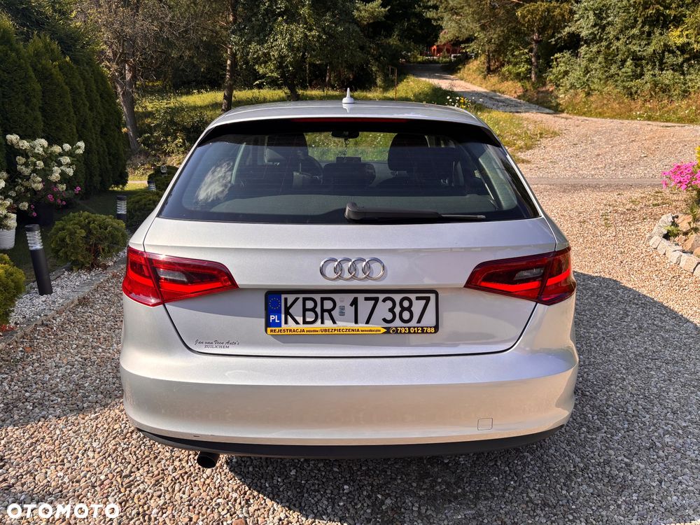 Audi A3 Sportback 1.6 TDI ultra Attraction - 8