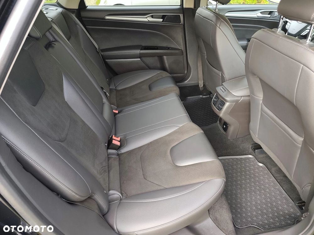 Ford Mondeo - 21