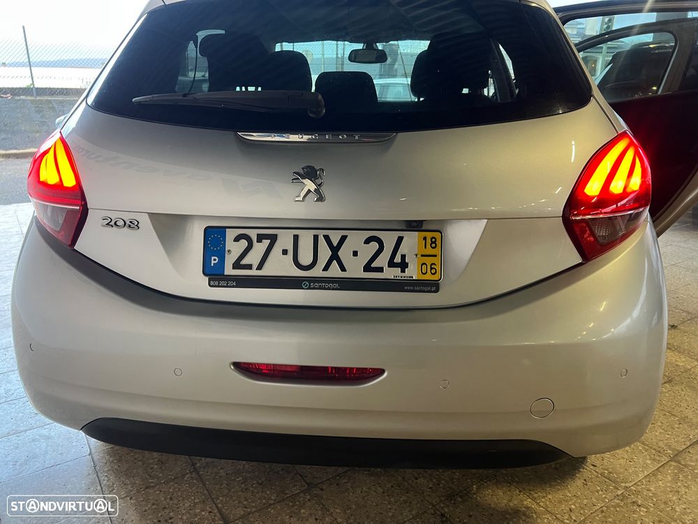 Peugeot 208 1.2 PureTech Style - 23