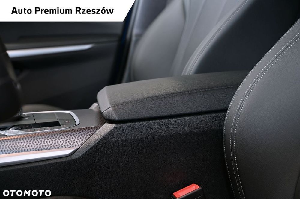 BMW Seria 3 318i - 10