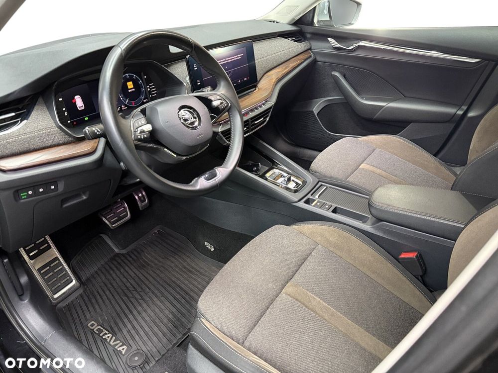 Skoda Octavia 2.0 TDI 4x4 Scout DSG - 11