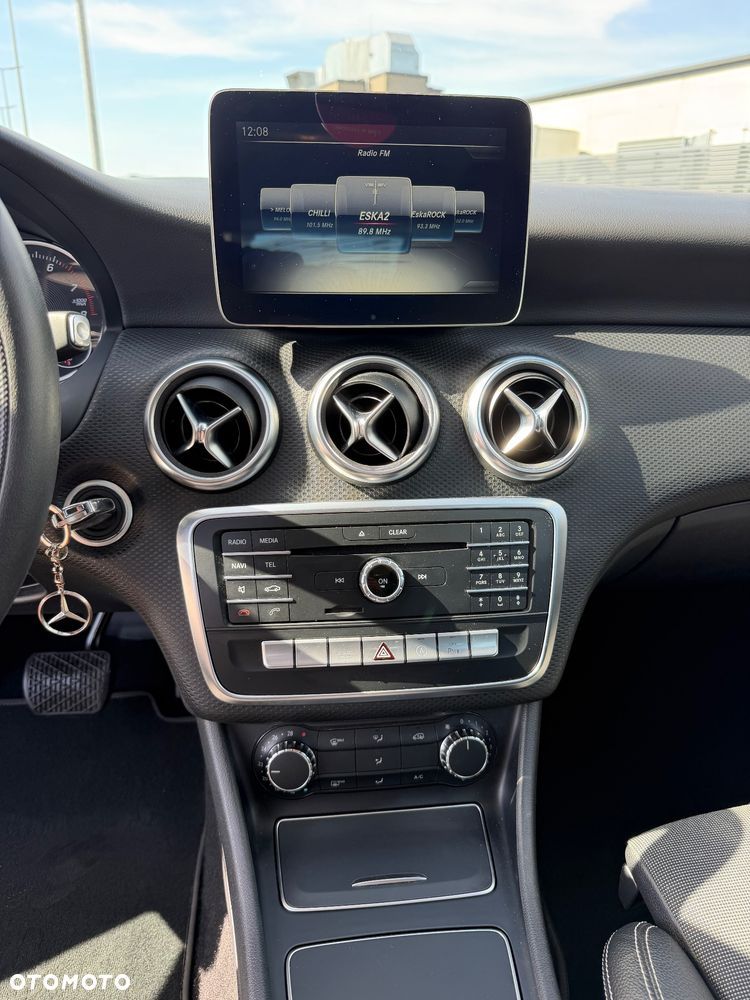 Mercedes-Benz Klasa A 160 7G-DCT Urban - 15