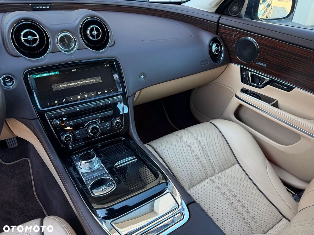 Jaguar XJ 3.0 D V6 Premium Luxury - 27