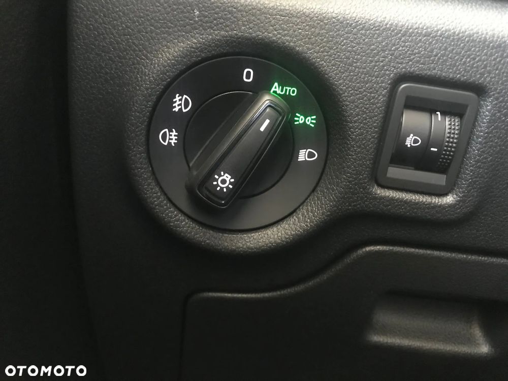 Skoda Fabia 1.0 TSI Monte Carlo DSG - 23