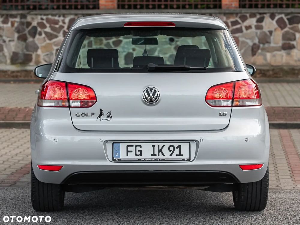 Volkswagen Golf 1.6 Highline - 11