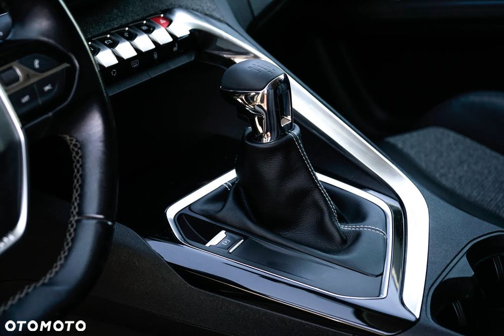 Peugeot 5008 BlueHDi 130 Allure - 25