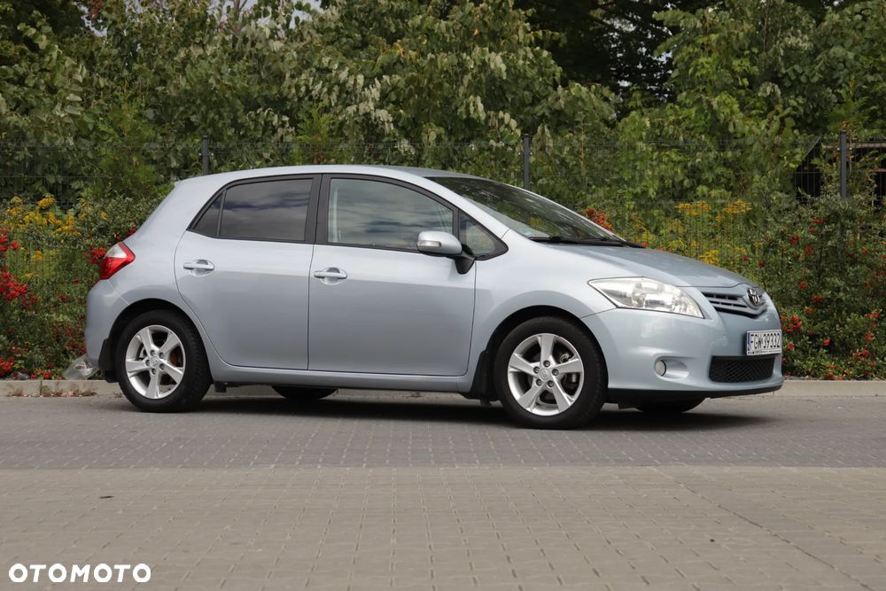 Toyota Auris 1.6 Life+ - 9