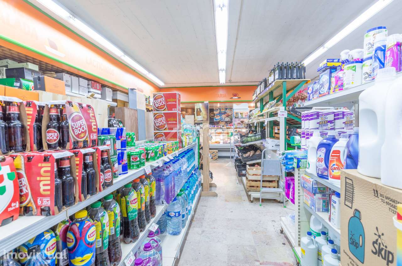 Minimercado p/ trespasse - no Mercado de Rio de Mouro - Grande imagem: 3/23