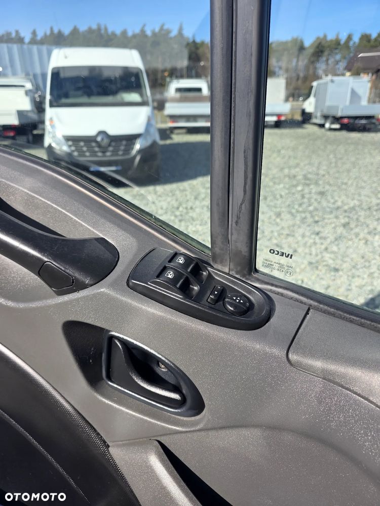 Iveco IVECO 35S13 2.3 HPI ŚREDNI WYSOKI KLIMA WEBASTO 193 T/KM PRZEBIEGU GWARANCJA - 17