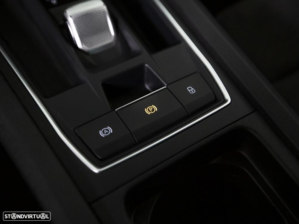 SEAT Leon 1.4 e-Hybrid Xcellence DSG - 27