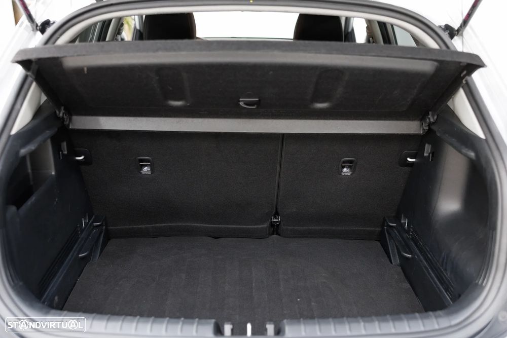 Kia Stonic 1.2 MPi Vibe - 31