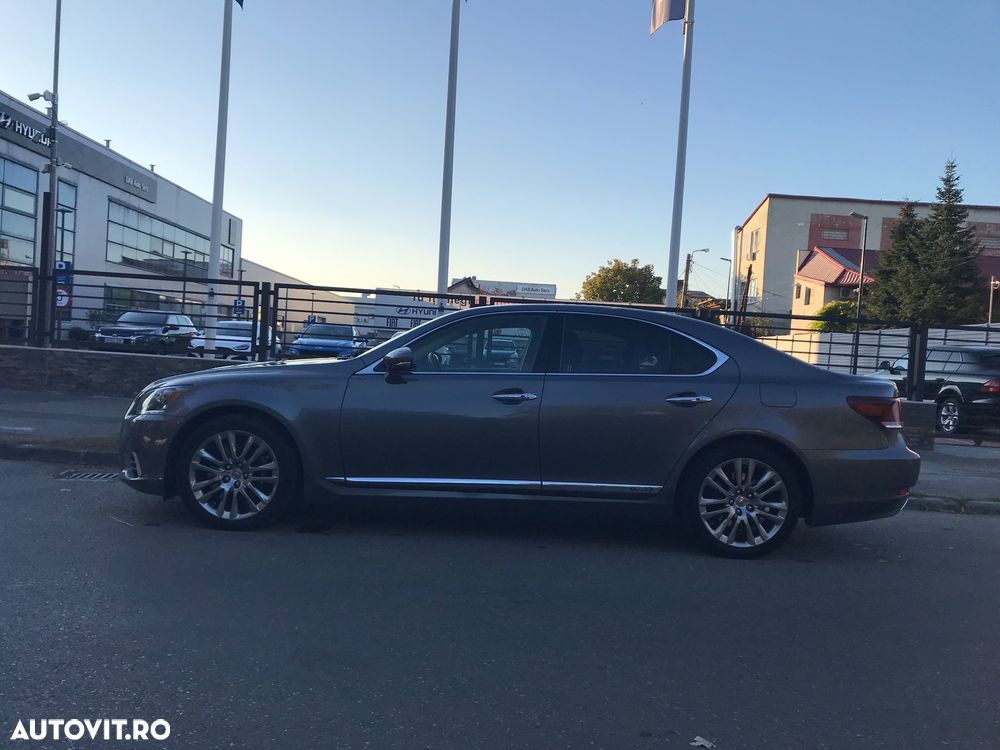 Lexus Seria LS 600h - 5