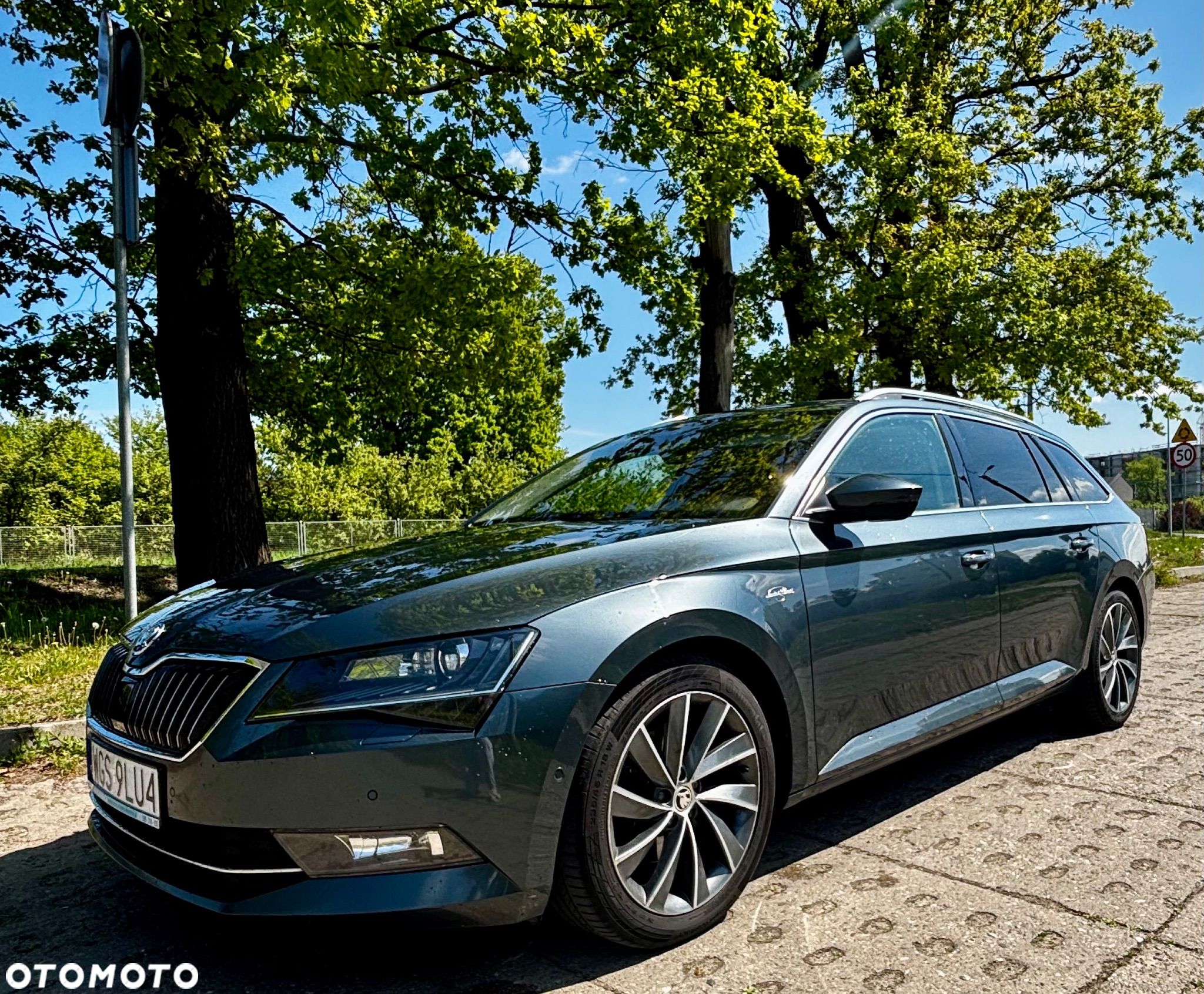 Skoda Superb 2.0 TDI DSG L&K - 1