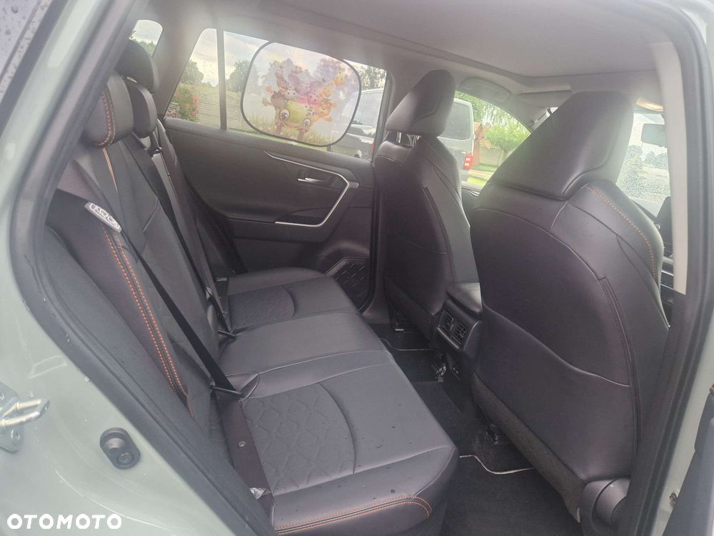 Toyota RAV4 - 7