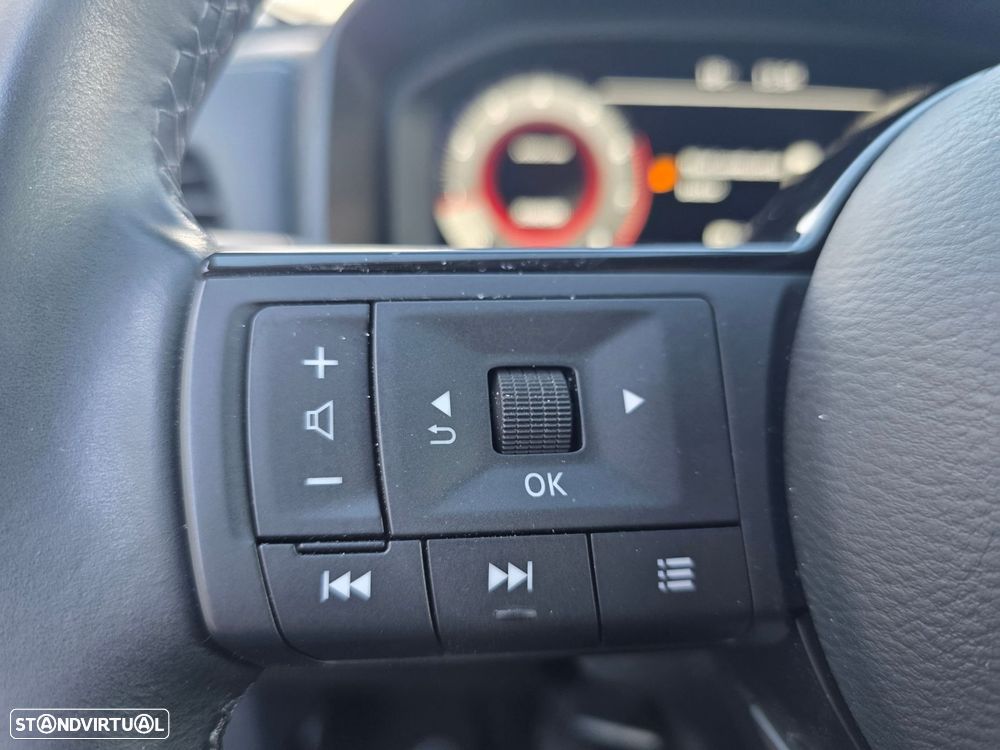 Nissan Qashqai 1.3 DIG-T N-Connecta - 17