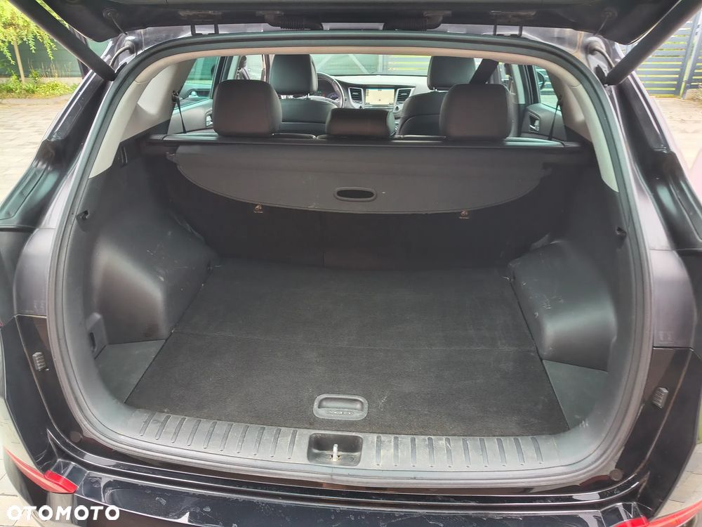 Hyundai Tucson 2.0 CRDI 2WD Style - 23