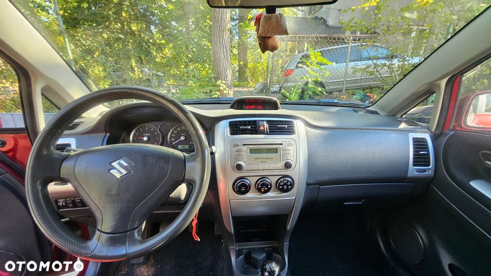 Suzuki Liana - 11