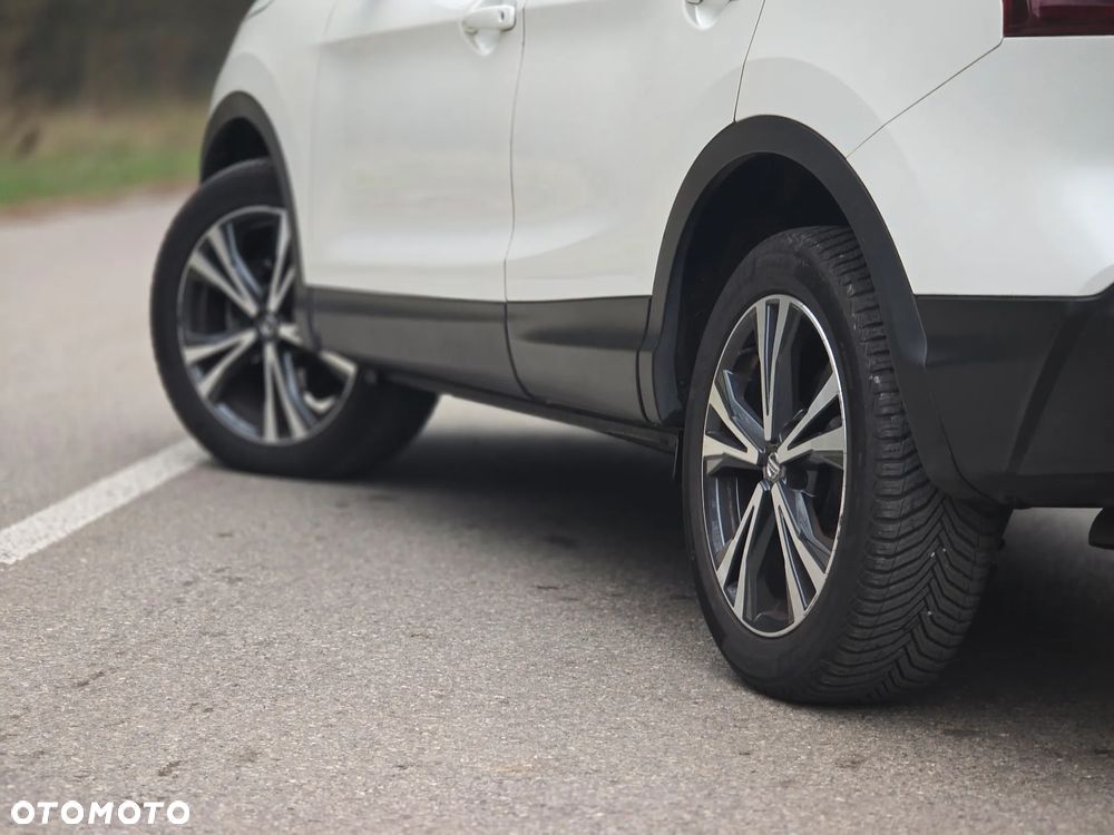 Nissan Qashqai 1.3 DIG-T Tekna DCT - 28