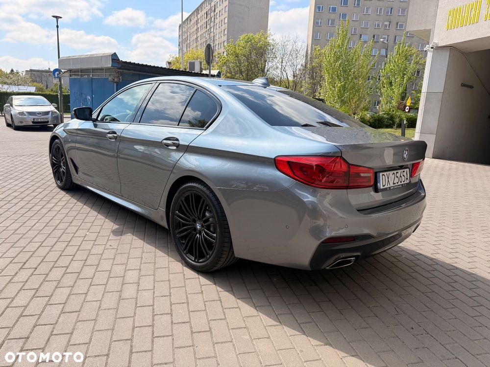 BMW Seria 5 520d xDrive - 4