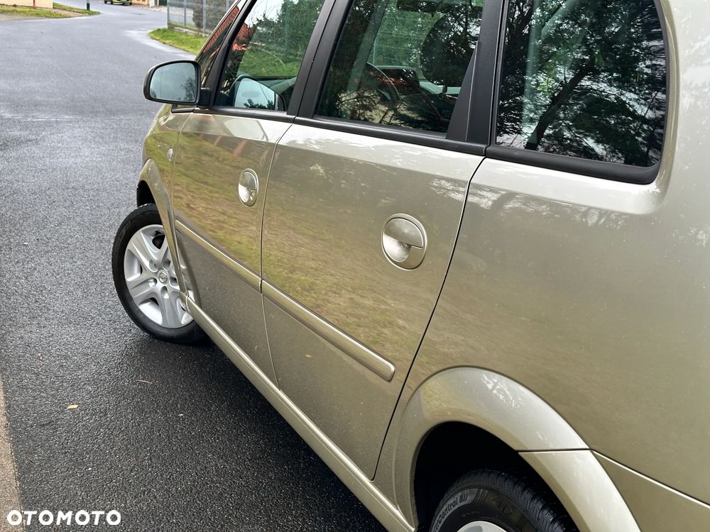 Opel Meriva 1.6 16V Cosmo - 17