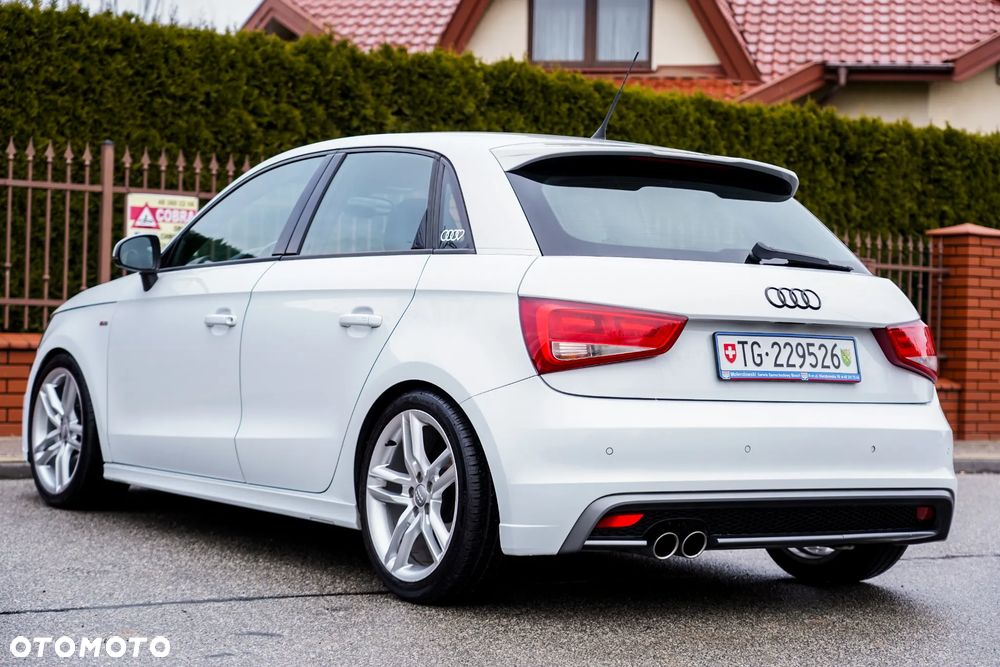 Audi A1 Sportback 1.4 TFSI S tronic S line Sportpaket - 3