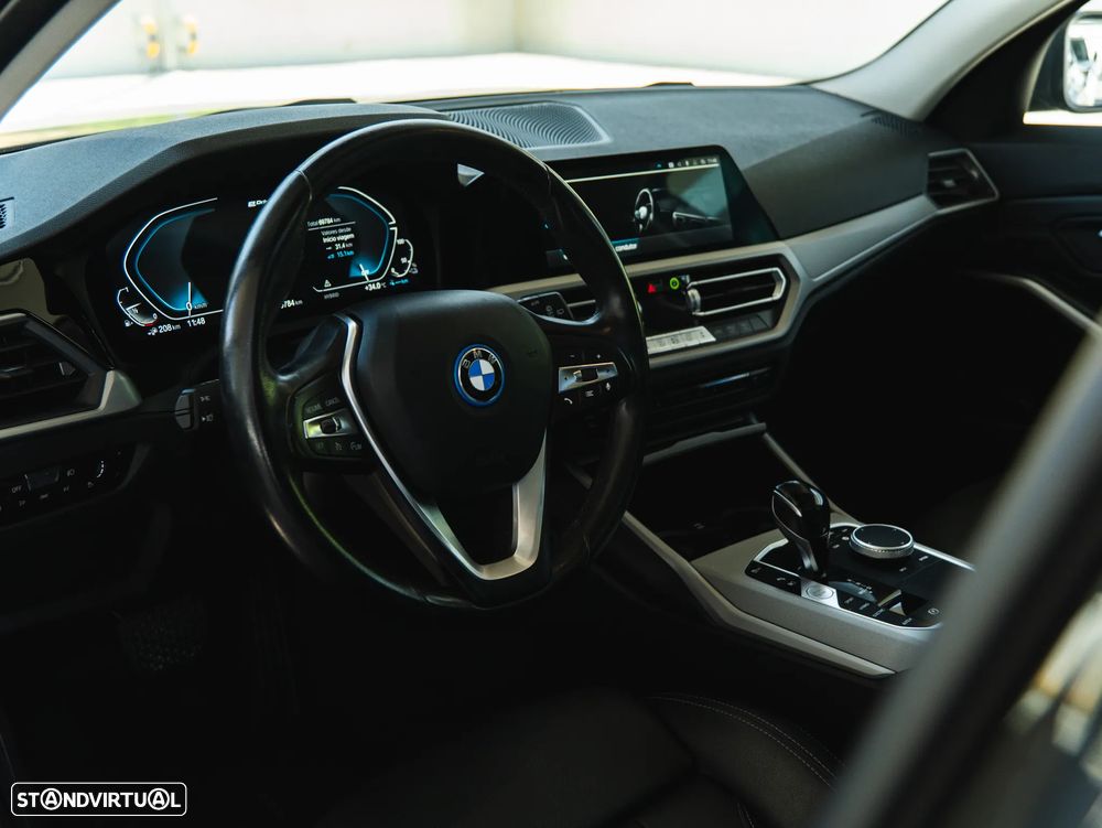 BMW 330 e Line Sport Auto - 16