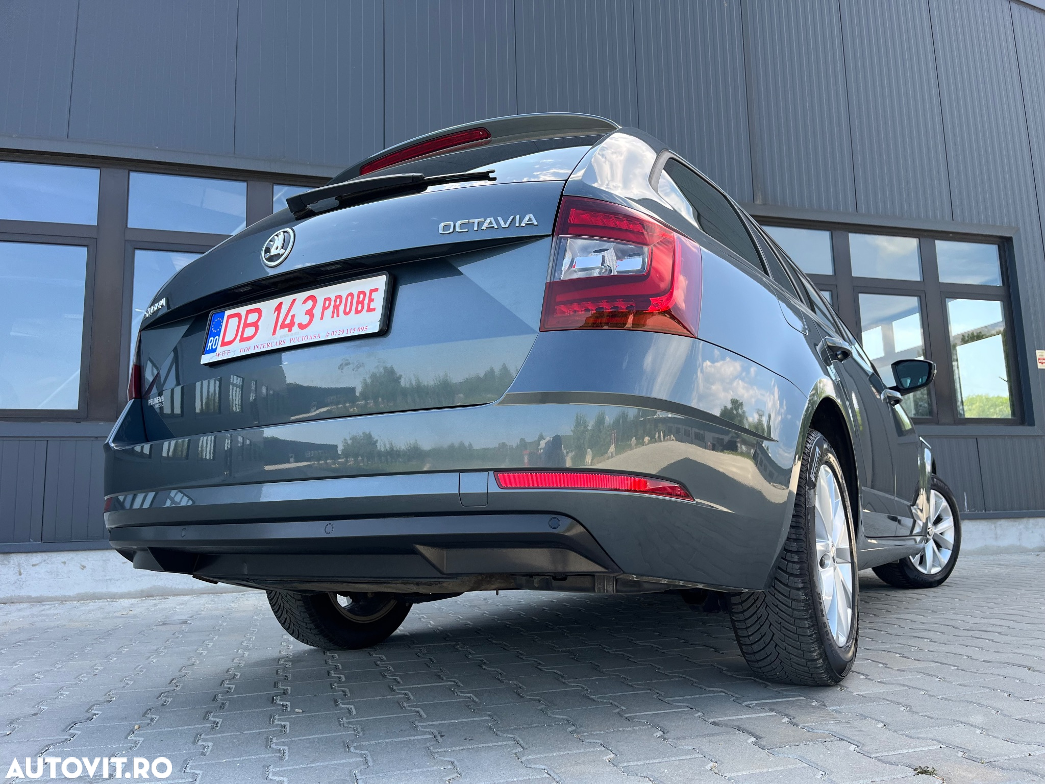 Skoda Octavia Combi 1.6 TDI DSG Clever - 33