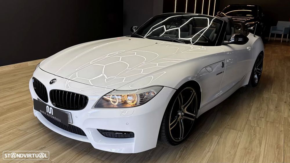 BMW Z4 35 is Auto - 3