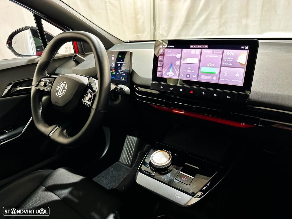 MG MG4 64 kWh Luxury - 31