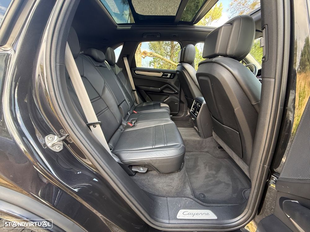 Porsche Cayenne E-Hybrid Tiptronic S Platinum Edition - 22