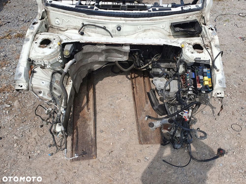 MERCEDES A KLASA W176 2011- ĆWIARTKA LEWA PRZÓD PRZEDNIA PODŁUŻNICA FARTUC - 2
