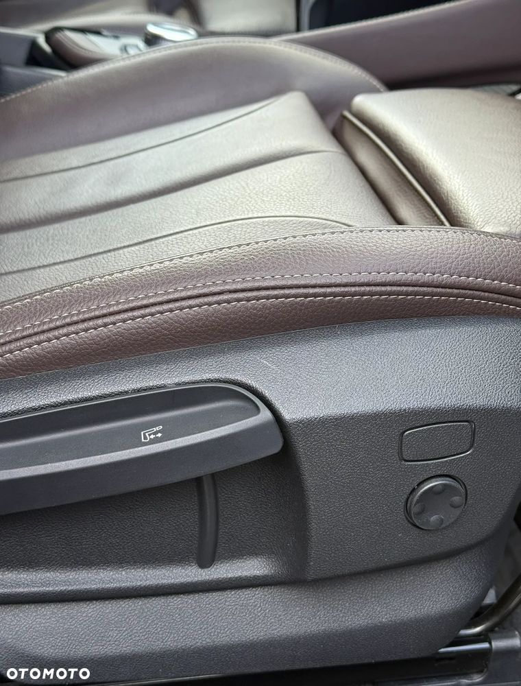 BMW X1 xDrive18d - 15